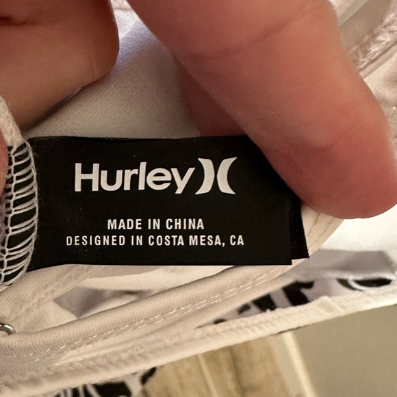 NWOT Women’s Hurley One Piece Swimsuit - Picture 12 of 14